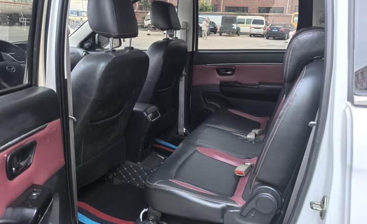 北汽幻速 H2 2015款 1.5L AMT尊贵型BJ415C