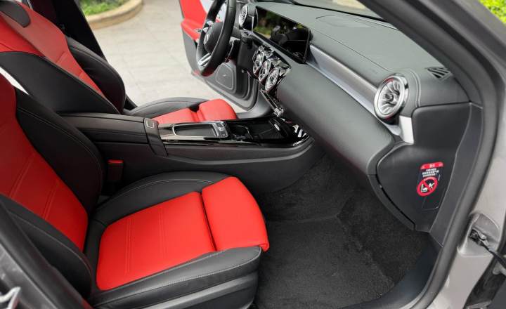 奔驰 A级AMG 2024款 AMG A 35 L 4MATIC