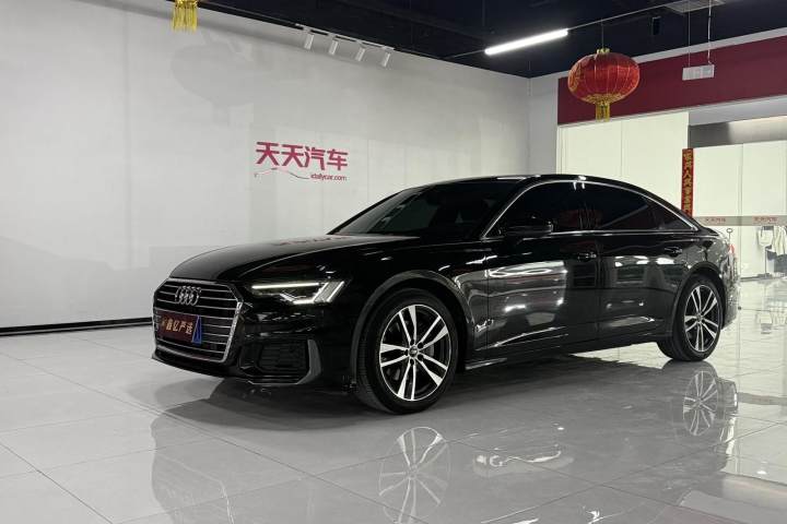奥迪 A6L 40 TFSI 豪华动感型
