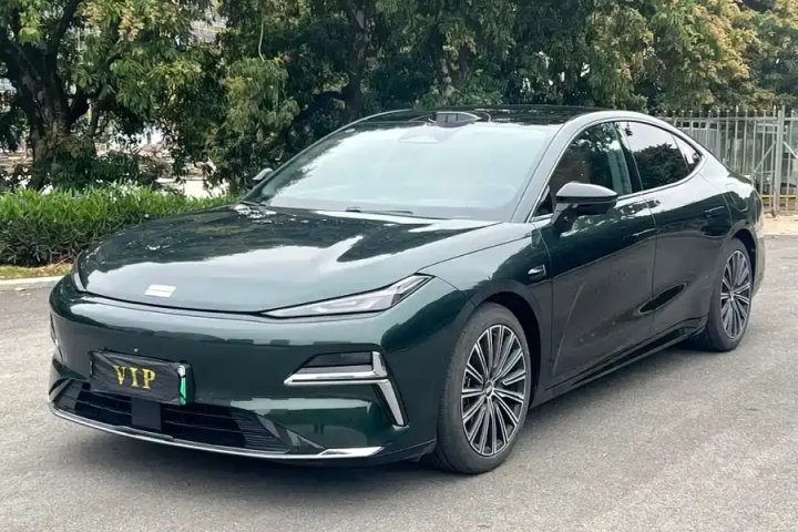 吉利银河 银河星耀8 130km EM-P 探索版