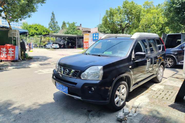 日产 奇骏 2010款 2.5L CVT旗舰版 4WD