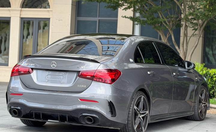奔驰 A级AMG 2024款 AMG A 35 L 4MATIC