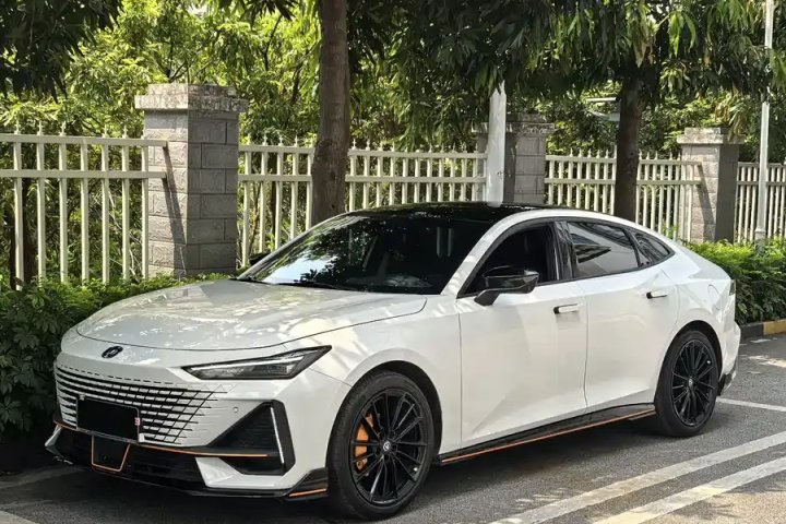长安 UNIV 2022款 1.5T 运动版