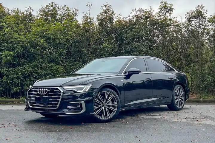 奥迪 A6L 45 TFSI 臻选动感型