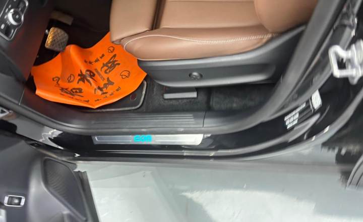奔驰 EQB 2025款 EQB 260