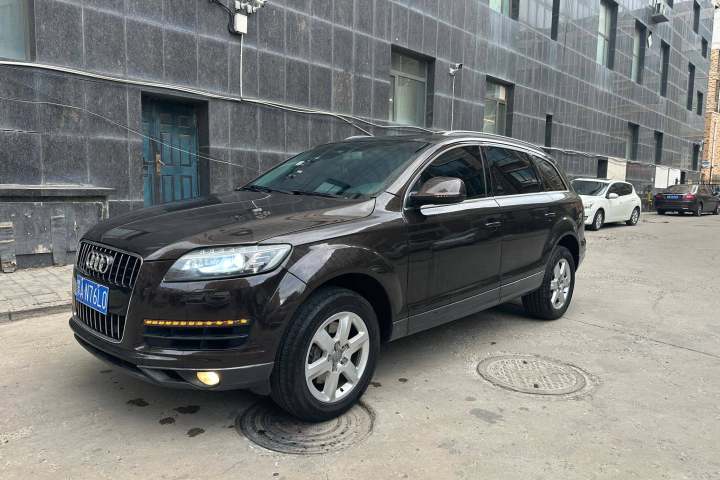 奥迪 Q7 2012款 3.0 TFSI 专享型(200kW)