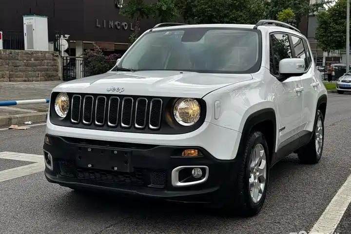 Jeep 自由侠 180T 自动劲能版