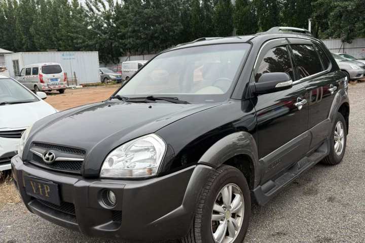 现代 途胜 2009款 2.0L 手动两驱时尚型