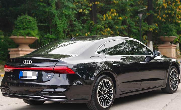 奥迪 A7L 2024款 45 TFSI 豪华型