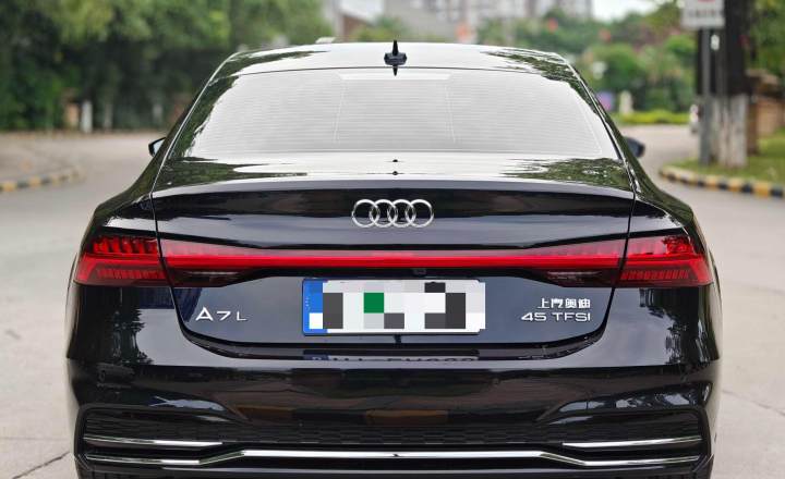 奥迪 A7L 2024款 45 TFSI 豪华型