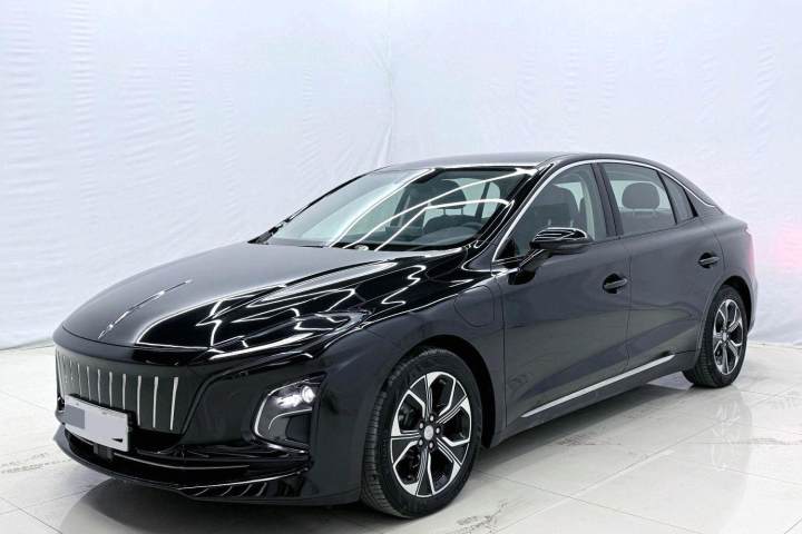 红旗 EQM5 2022款 431km 充电乐享版