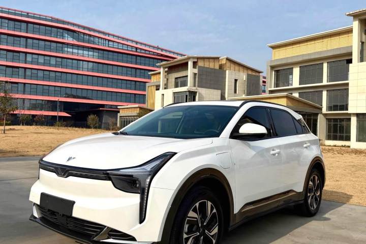 哪吒汽车 哪吒U Pro 400 尊享驾驭版