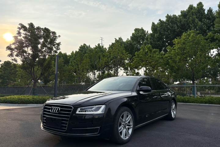 奥迪 A8 2017款 A8L 45 TFSI quattro舒适型