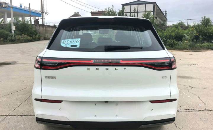 吉利银河 银河E5 2024款 440km 探索版