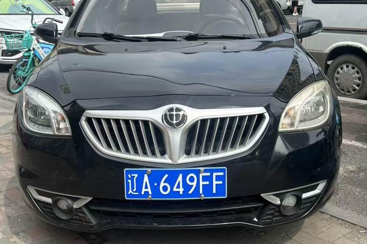中华 H330 1.5L 手动豪华型