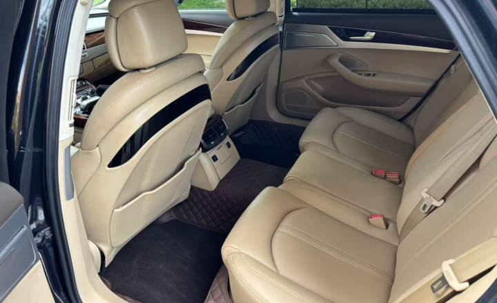 奥迪 A8 2011款 A8L 3.0 TFSI quattro舒适型(213kW)