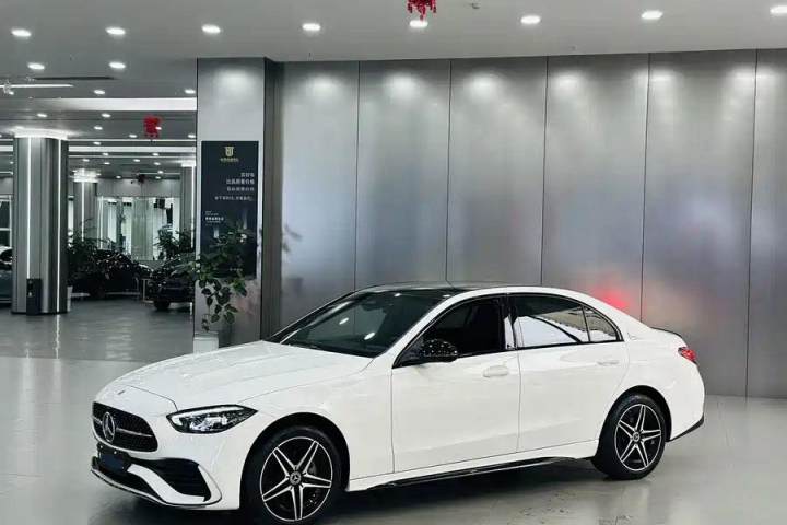 奔驰 C级 C 260 L 皓夜运动版