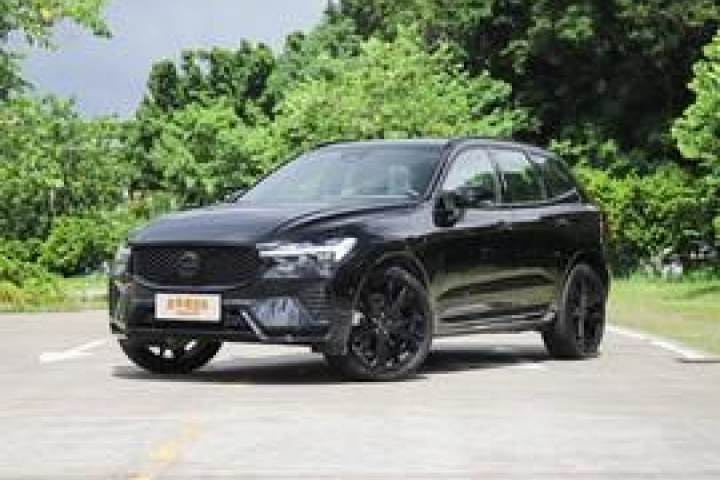 沃尔沃 XC60 B5 四驱智远极夜黑版