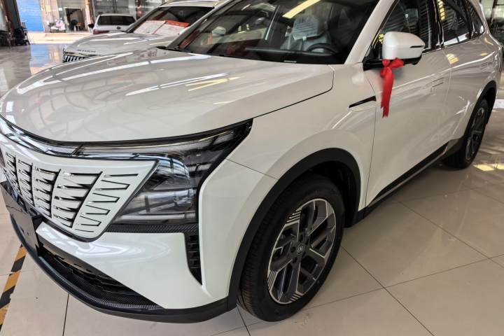 长安 CS75PLUS 第四代 1.5T 新蓝鲸 智慧尊享型