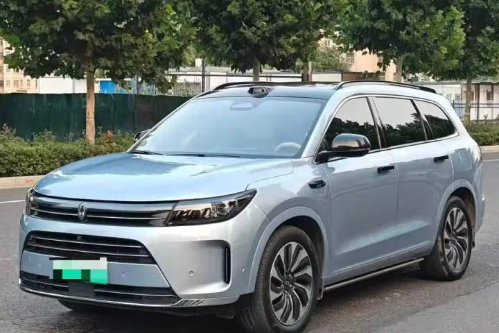 鸿蒙智行 问界M7 1.5T 四驱豪华版