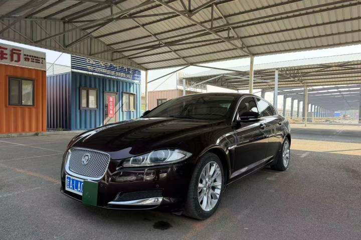 捷豹 XF XF 3.0L V6豪华版