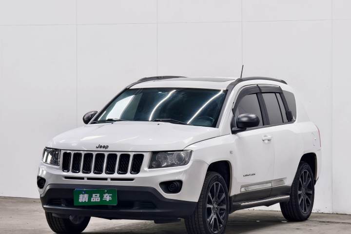 Jeep 指南者(进口) 2.4L 四驱豪华版