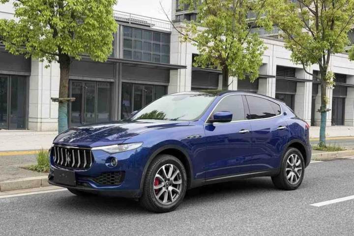 玛莎拉蒂 Levante 3.0T 标准版