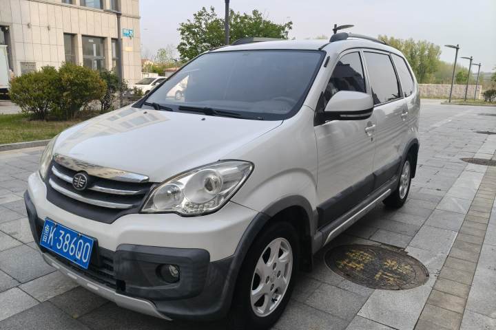 一汽 森雅S80 1.5L 手动5座都市时尚版