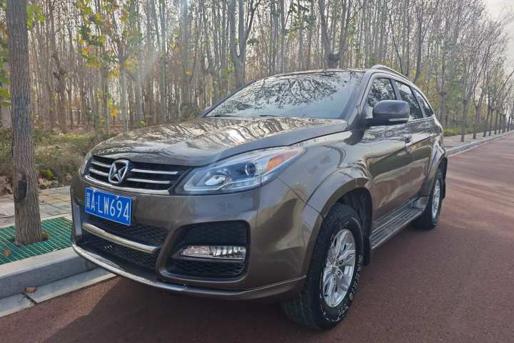 江铃 驭胜S350 2.4T 自动两驱柴油豪华天窗版5座