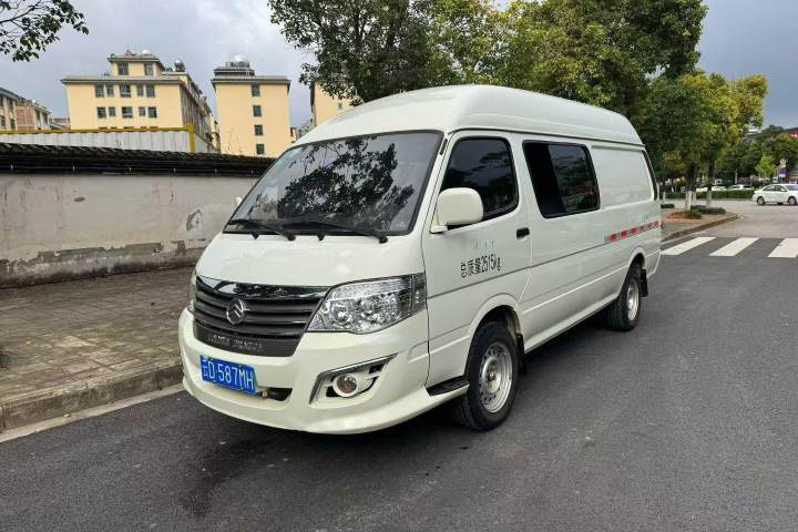 金旅 海狮 1.8L汽油版物流车龙运GL650短轴高顶LJ4A18Q6