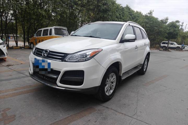 江铃 驭胜S350 2.4T 自动四驱柴油豪华天窗版5座