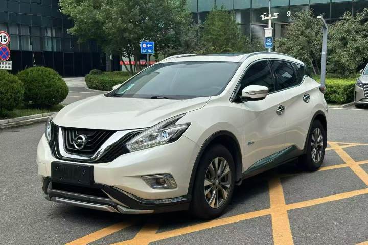 日产 楼兰 2017款 2.5 S/C HEV XE 四驱混动尊尚版
