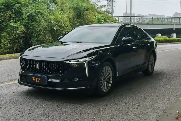 奔腾 B70 第三代 1.5T 自动乐享型70周年纪念版