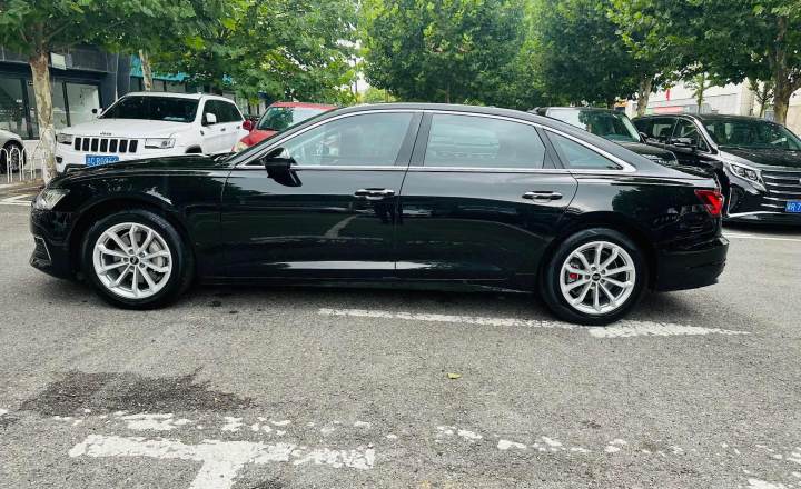 奥迪 A6L 2022款 40 TFSI 豪华动感型