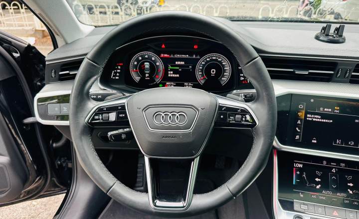 奥迪 A6L 2022款 40 TFSI 豪华动感型