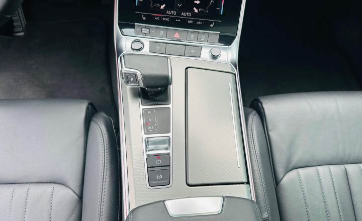 奥迪 A6L 2022款 40 TFSI 豪华动感型