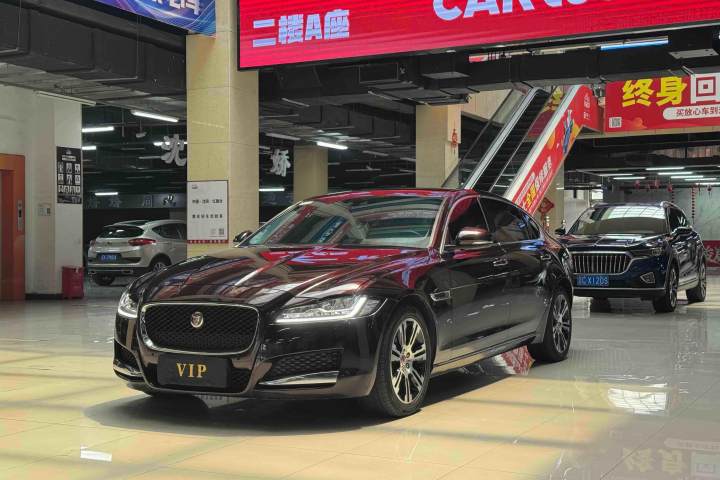 捷豹 XFL XFL 2.0T 250PS 豪华版