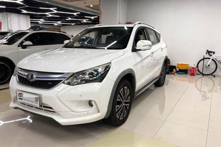 比亚迪 宋新能源 宋EV300 尊贵型