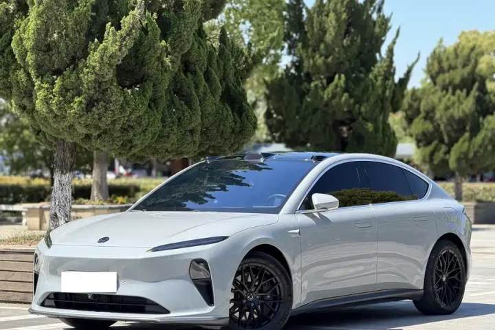 蔚来 ET5 100kWh