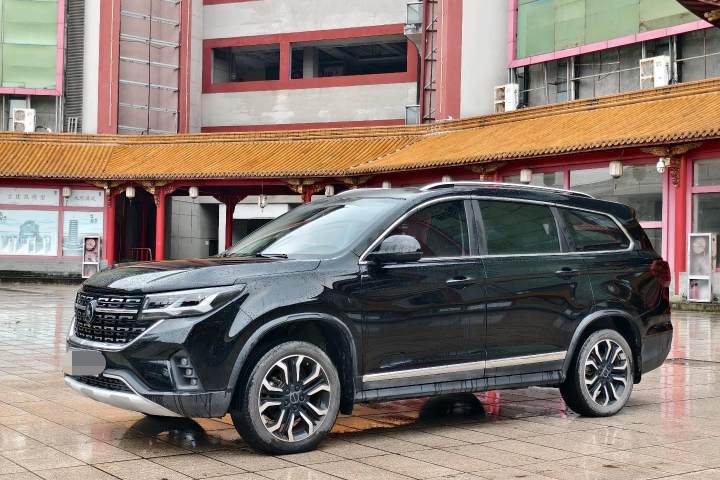 东风风行 风行T5L 改款二 1.5T 自动旗舰型 7座