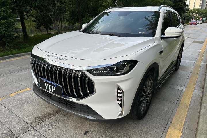 捷途 X70 PLUS 1.5T DCT勇者PLUS 7座