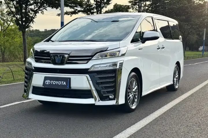 丰田 威尔法 皇冠 双擎 2.5L HV至尊版