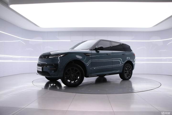 路虎 揽胜运动 400PS Dynamic SE