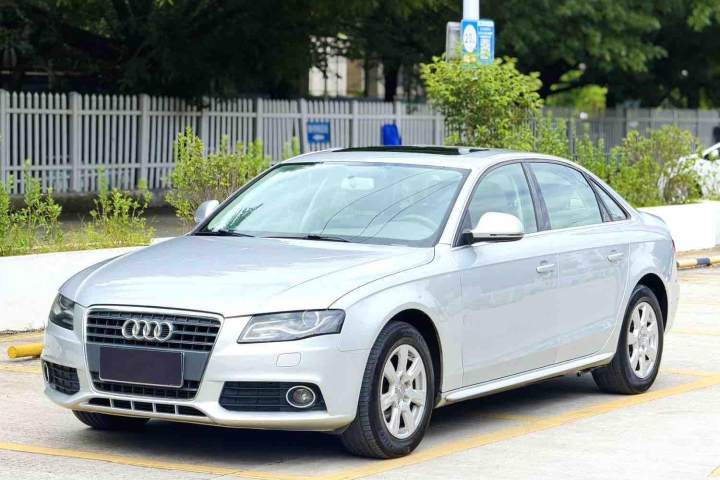 奥迪 A4L 2.0 TFSI 标准型