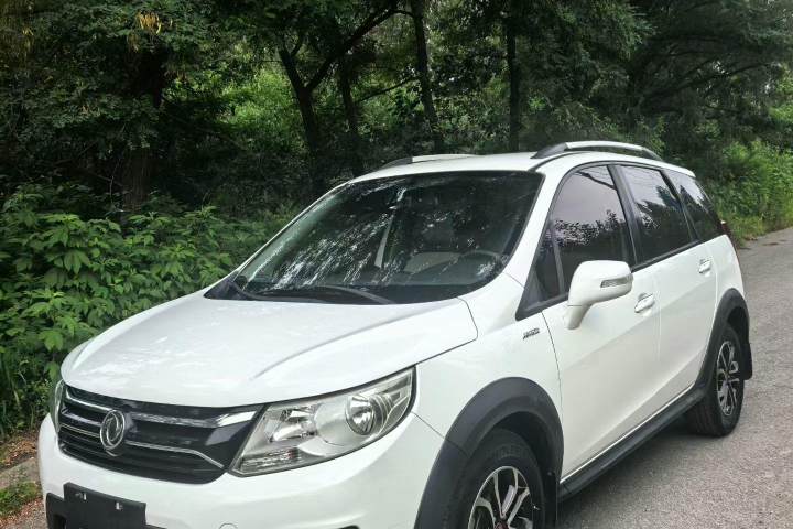 东风风行 景逸XV 1.6L CVT舒适型