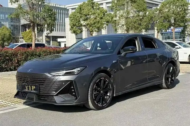 长安 UNI-V 智电iDD 智电iDD 1.5T 113km智趣型