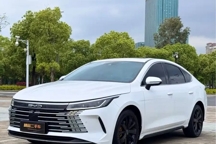 比亚迪 驱逐舰05 DM-i 55KM 豪华型