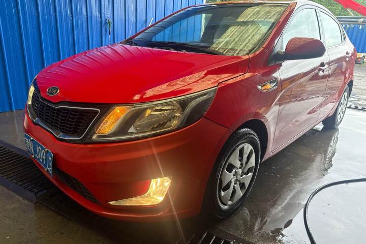 起亚 K2 三厢 1.4L MT GLS