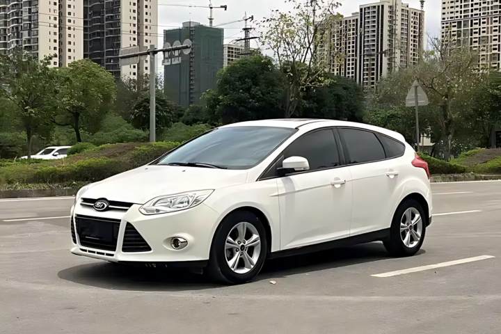 福特 福克斯 两厢 1.6L 自动舒适型