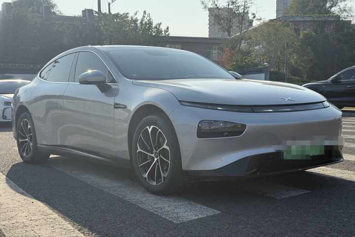 小鹏 P7 2022款 586G